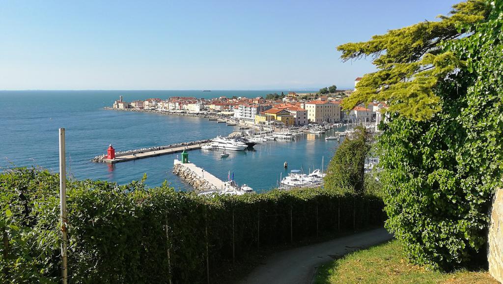 Piran Punta Beach Apartment Екстер'єр фото